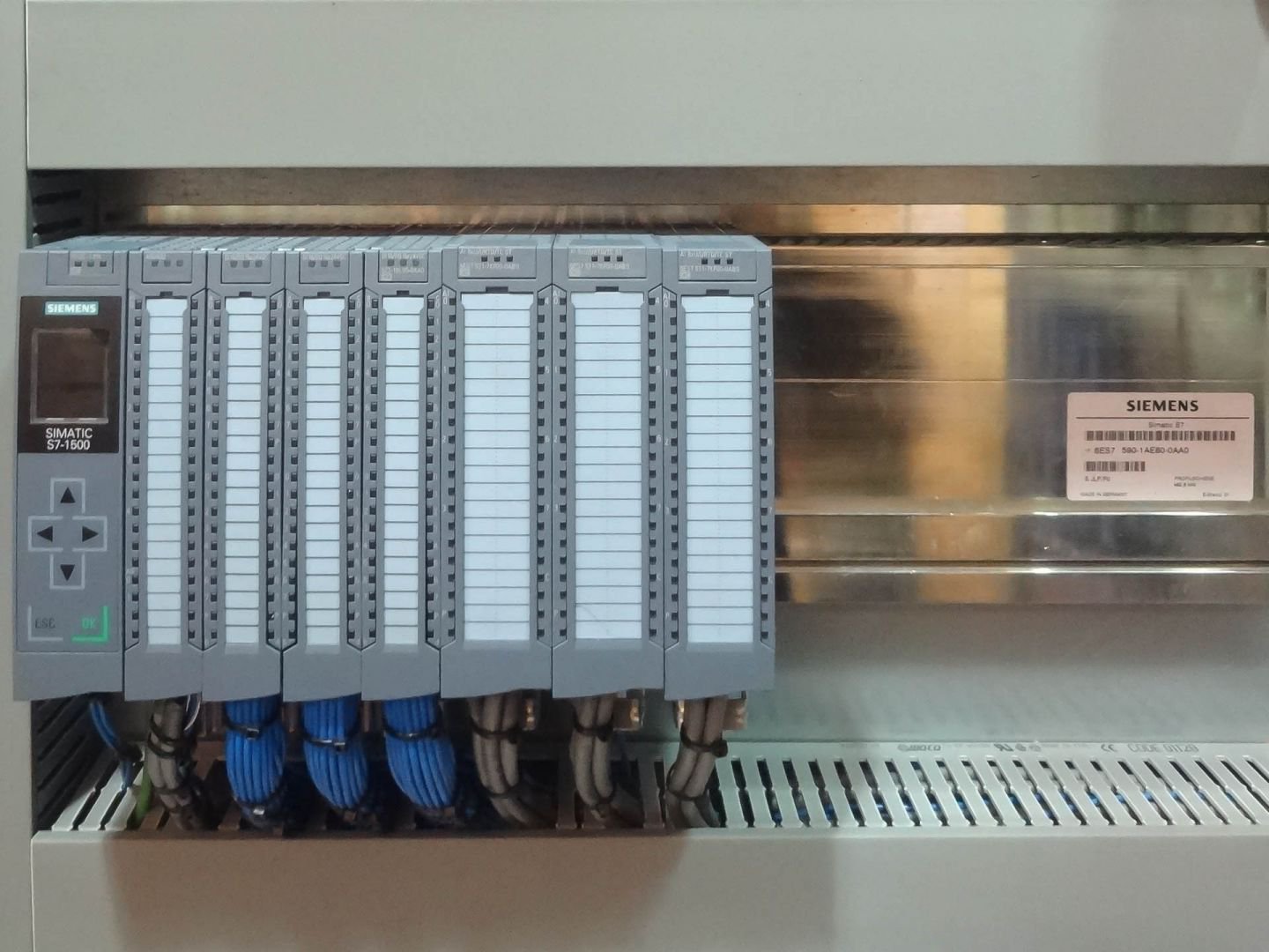 Find out more about how Axis Controls can integrate a Siemens PLC system